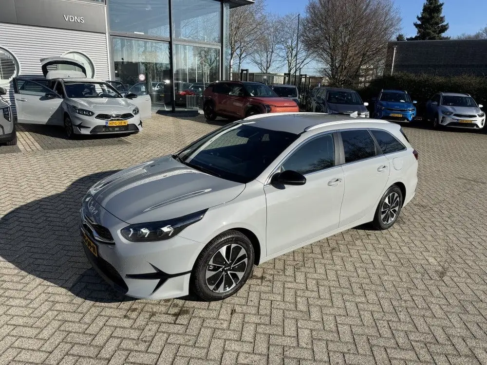 Kia Ceed 1.0 T-GDi DESIGN EDITION * VEEL OPTIES uit 2025, foto 2