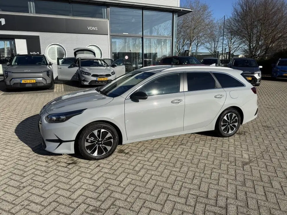 Kia Ceed 1.0 T-GDi DESIGN EDITION * VEEL OPTIES uit 2025, foto 3