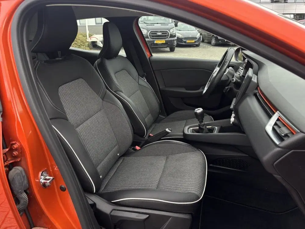 Renault Clio 1.0 TCe Intens Carplay Cruise Camera Parke uit 2021, foto 2