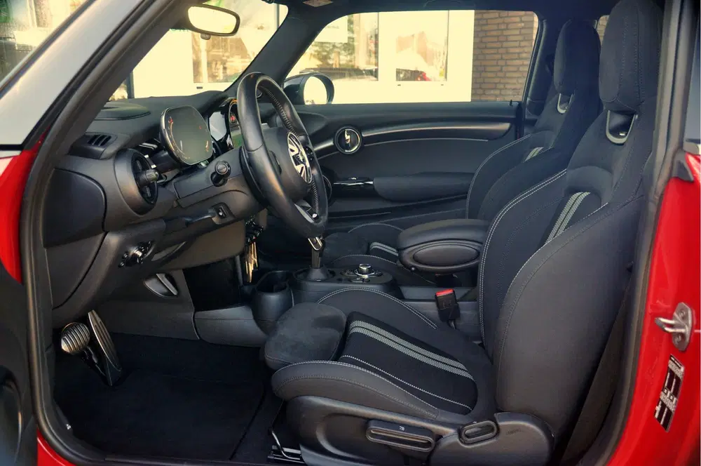 Mini John Cooper Works 2.0 John Cooper Works Classic uit 2023, foto 16