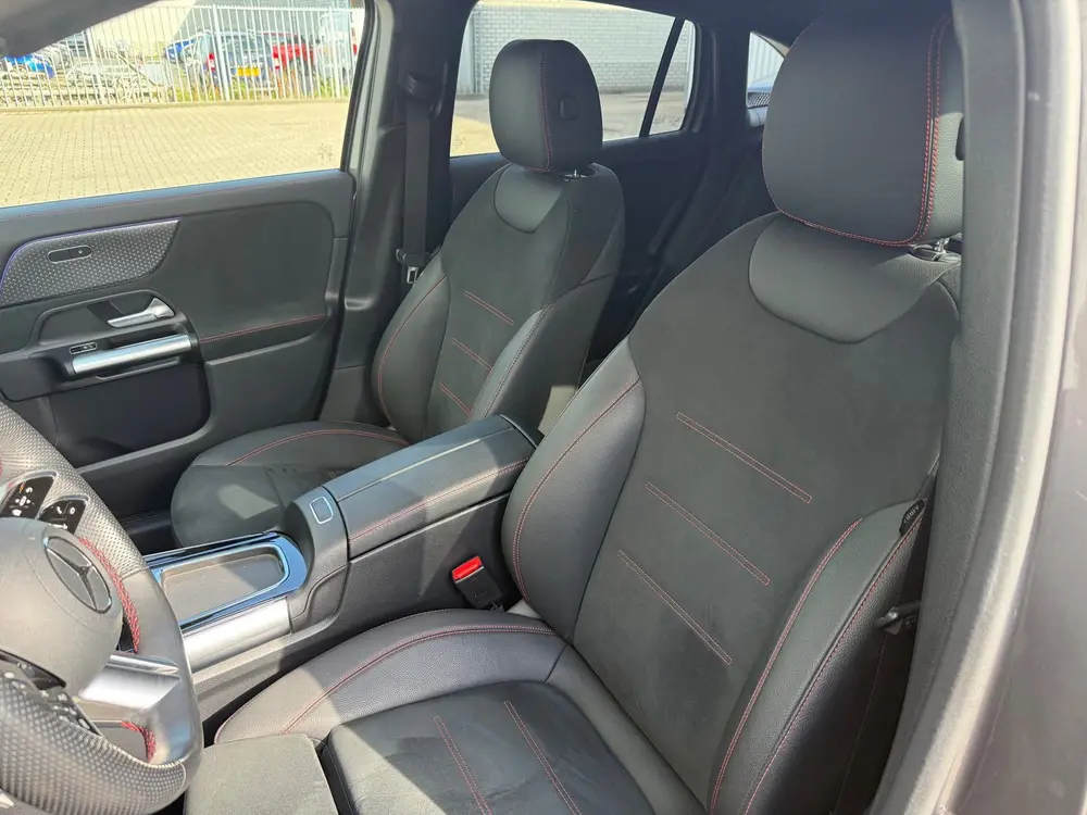 Mercedes-Benz GLA 250 e AMG Line FULL uit 2024, foto 10