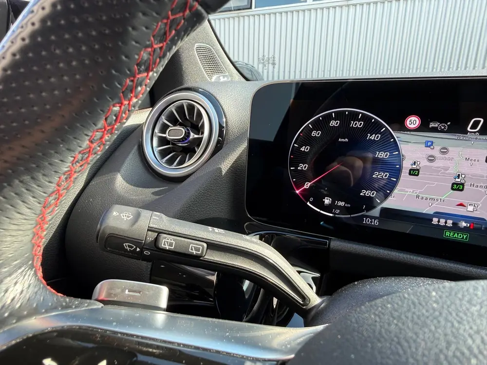 Mercedes-Benz GLA 250 e AMG Line FULL uit 2024, foto 12