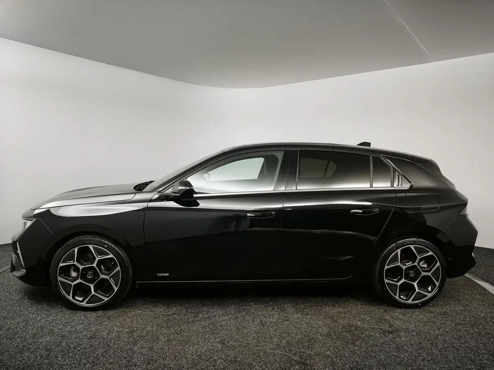 Opel Astra 1.6 Hybrid Elegance uit 2022, foto 15