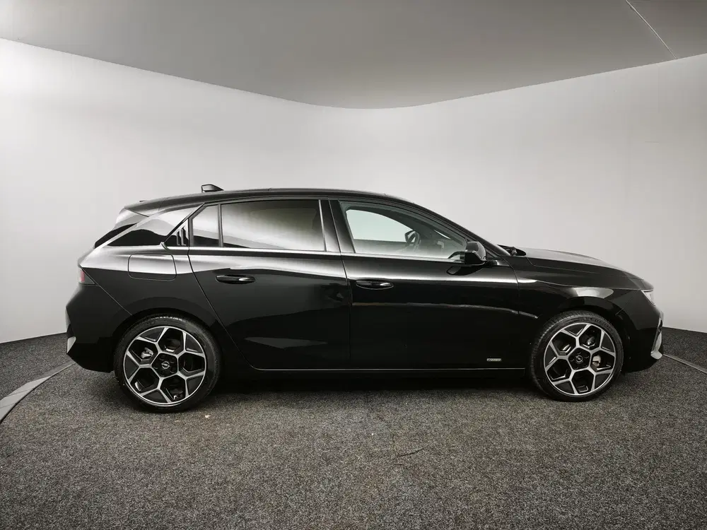 Opel Astra 1.6 Hybrid Elegance uit 2022, foto 16