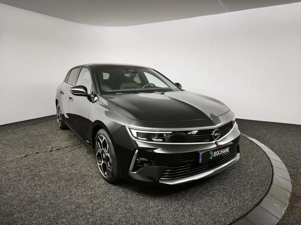 Opel Astra 1.6 Hybrid Elegance uit 2022, foto 5