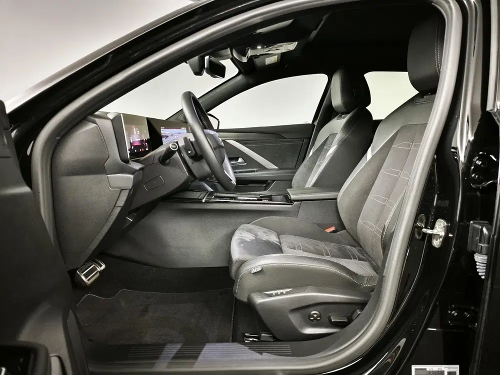 Opel Astra 1.6 Hybrid Elegance uit 2022, foto 7