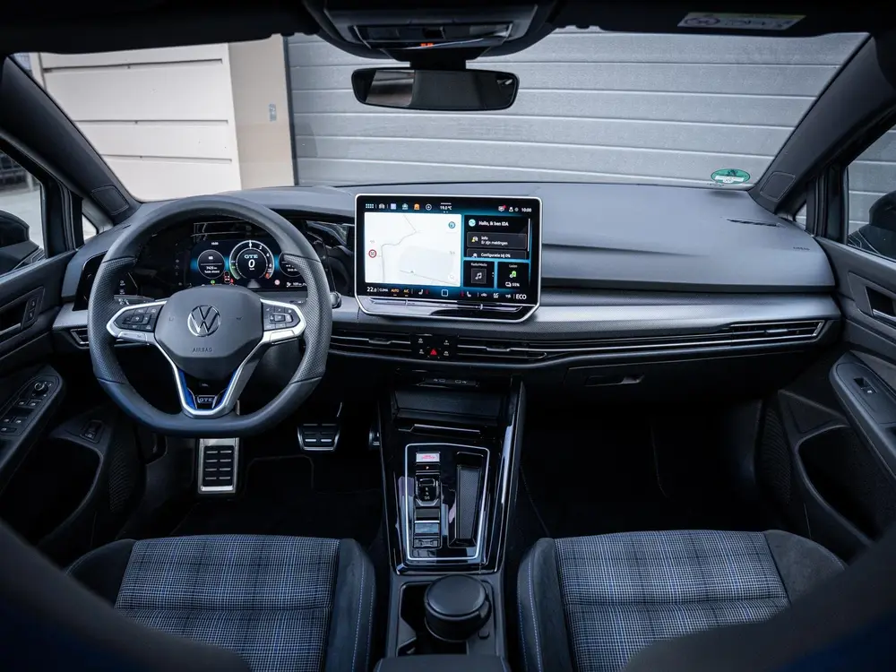 Volkswagen Golf 8.5 1.5 eHybrid GTE - Mistl. l Pano l 19'' l uit 2025, foto 10