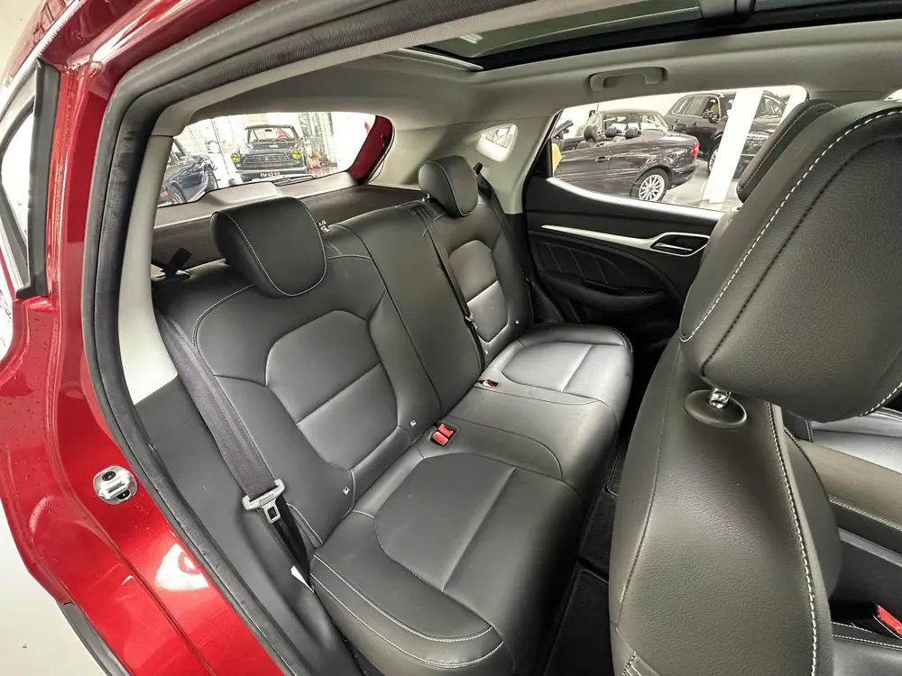 MG ZS EV Luxury 45 kWh PanoDak, CarPlay, Navi+Camera, Led uit 2020, foto 15
