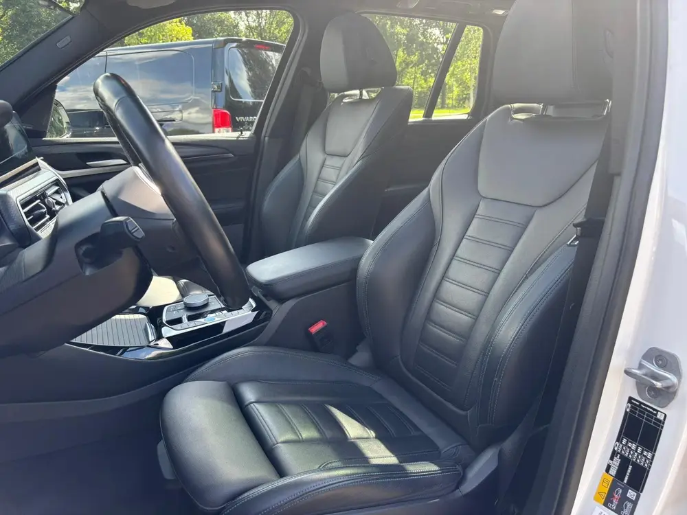 BMW iX3 High Executive 80 kWh 285 PK uit 2023, foto 12