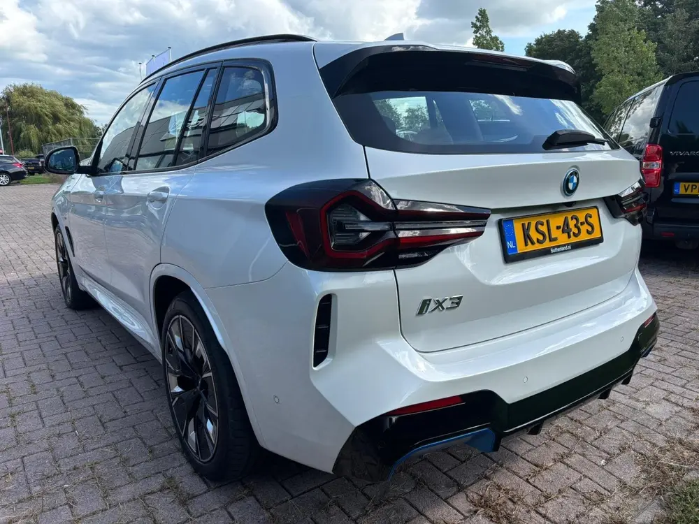 BMW iX3 High Executive 80 kWh 285 PK uit 2023, foto 3