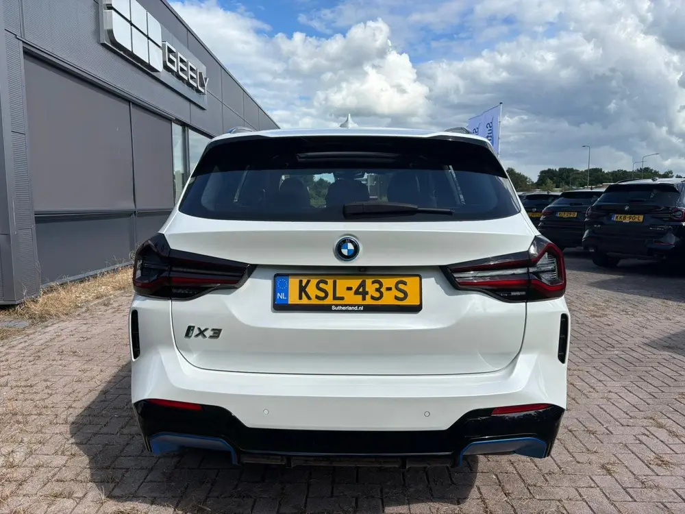 BMW iX3 High Executive 80 kWh 285 PK uit 2023, foto 4