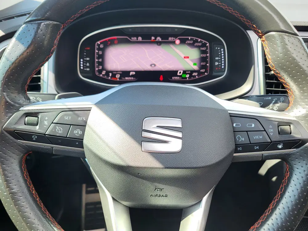 SEAT Ateca 1.5 TSI Xperience Business Intense panoram uit 2022, foto 19