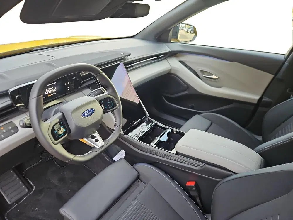 Ford Capri Premium Extended Range RWD 77 kWh uit 2026, foto 15