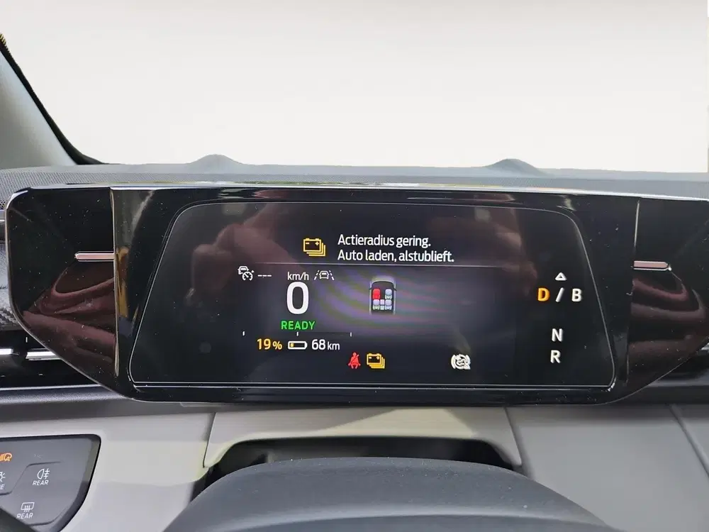 Ford Capri Premium Extended Range RWD 77 kWh uit 2026, foto 19