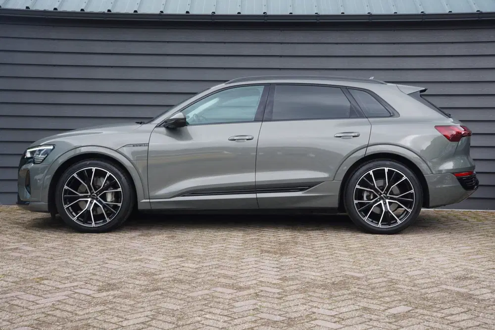 Audi Q8 e-tron 50 quattro Advanced Edition 95 kWh uit 2024, foto 3