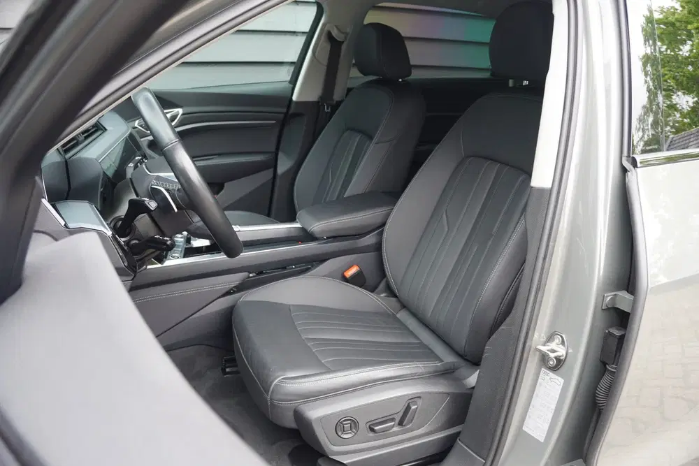 Audi Q8 e-tron 50 quattro Advanced Edition 95 kWh uit 2024, foto 8
