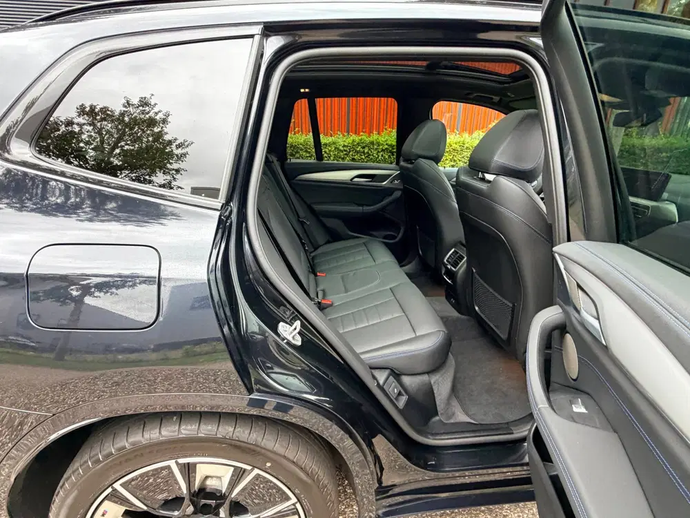 BMW iX3 Impressive uit 2025, foto 12