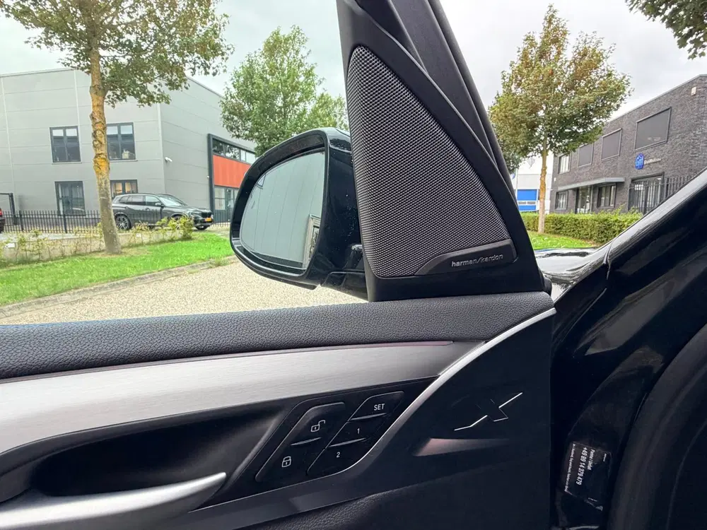 BMW iX3 Impressive uit 2025, foto 17