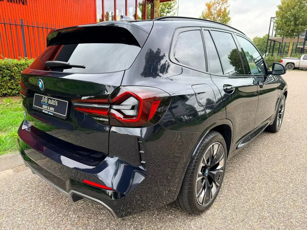 BMW iX3 Impressive uit 2025, foto 5