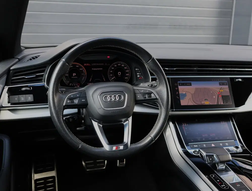 Audi Q8 55 TFSI e quattro Pro Line S-Line uit 2021, foto 11