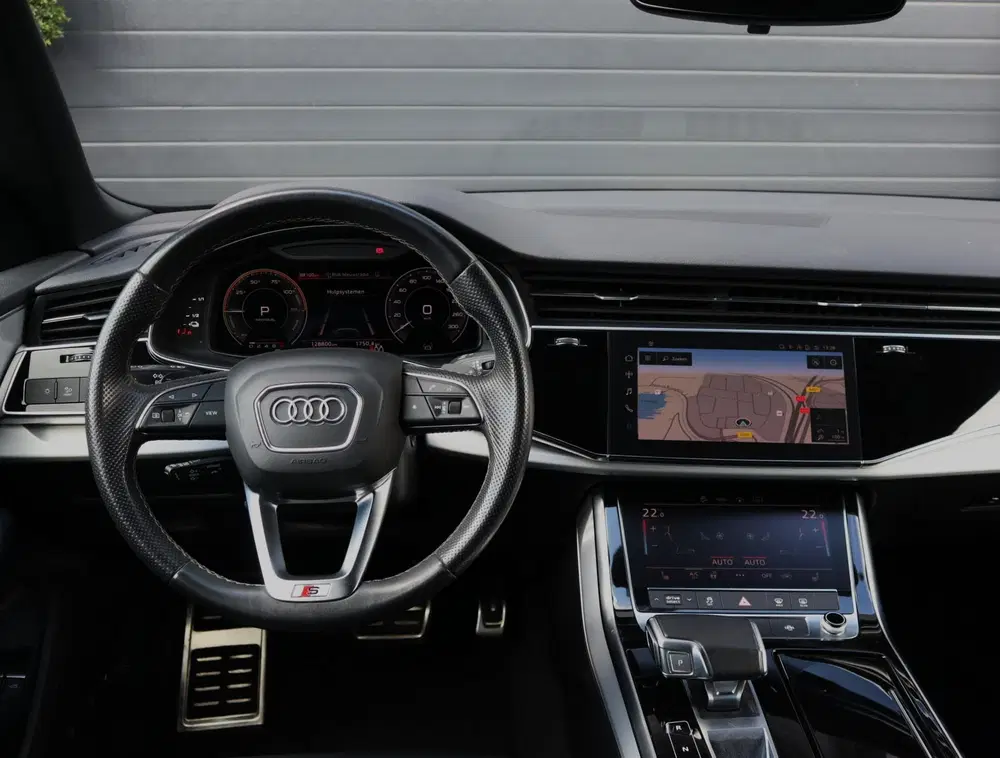Audi Q8 55 TFSI e quattro Pro Line S-Line uit 2021, foto 12
