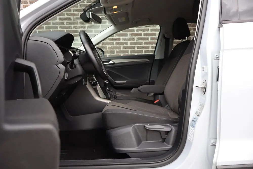 Volkswagen T-Roc 1.0 TSI 115pk Style | Navigatie | Parkeerse uit 2020, foto 16