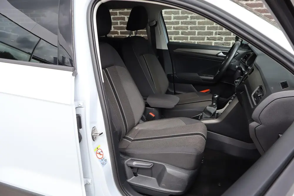 Volkswagen T-Roc 1.0 TSI 115pk Style | Navigatie | Parkeerse uit 2020, foto 19