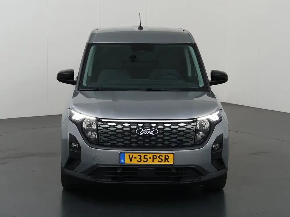 Ford E-Transit Courier Limited 44 kWh | Trekhaak | 300 KM RA uit 2026, foto 3