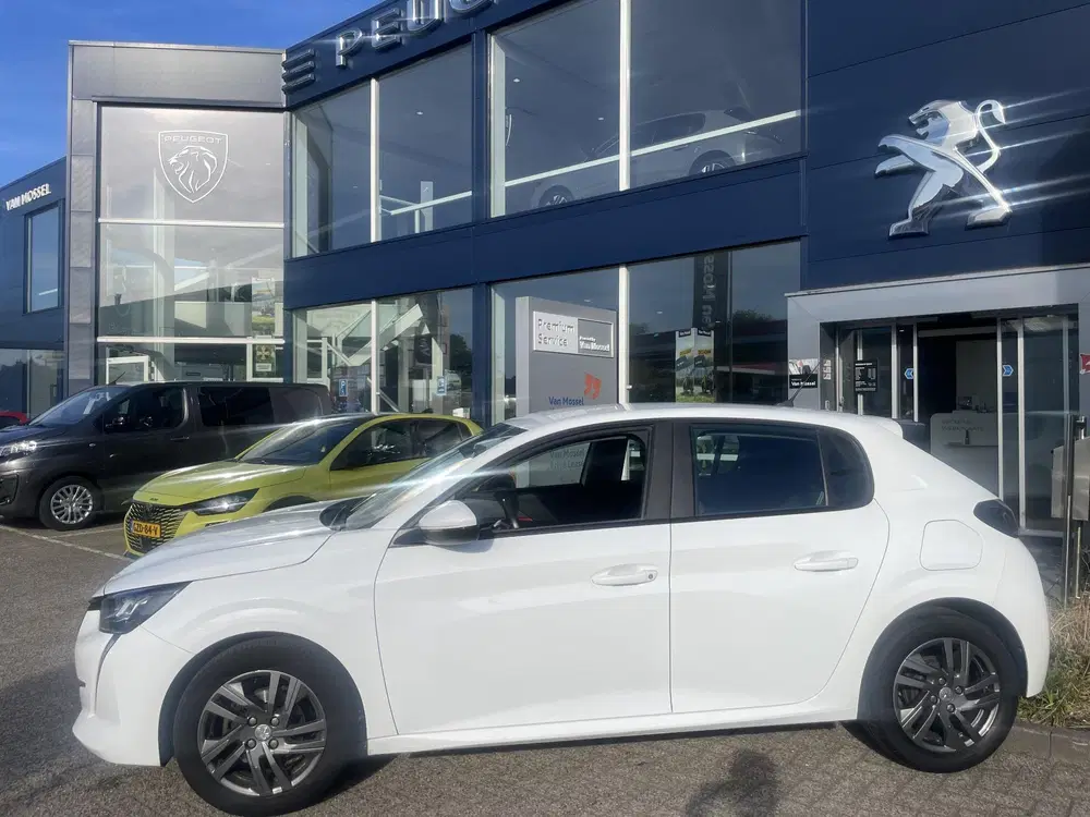 Peugeot 208 1.2 PureTech Active Pack uit 2021, foto 4
