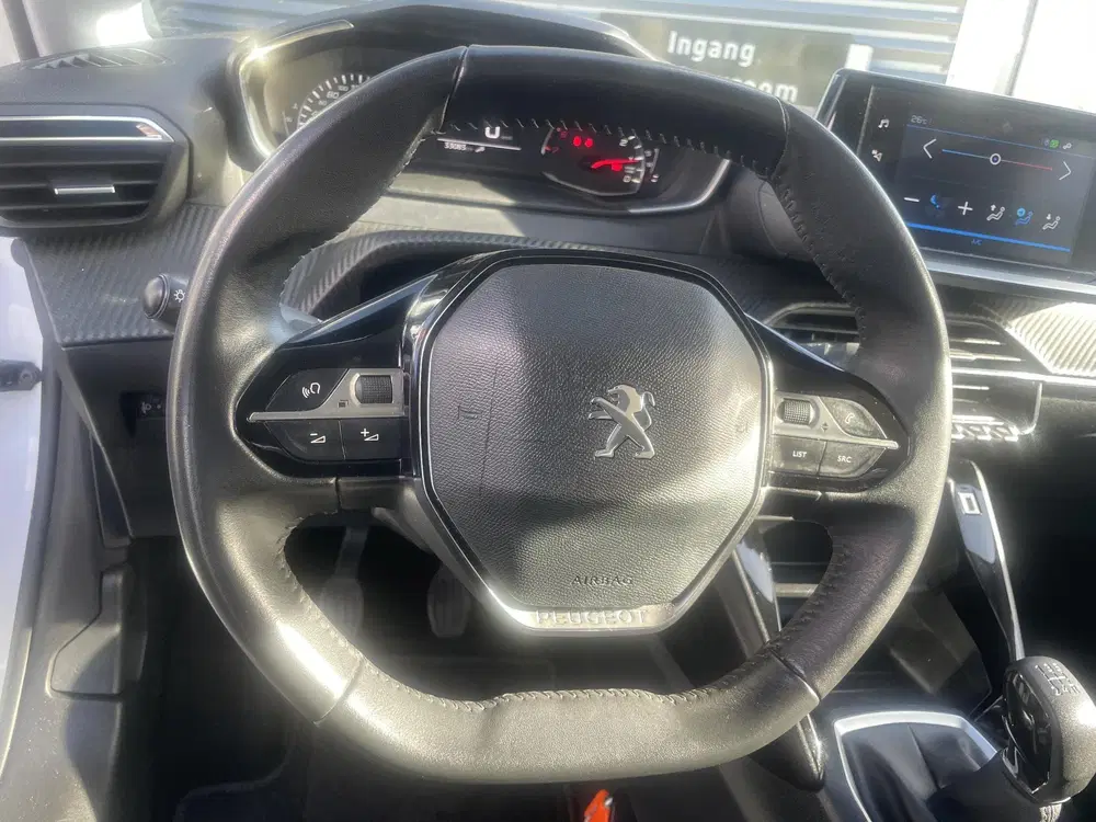 Peugeot 208 1.2 PureTech Active Pack uit 2021, foto 9