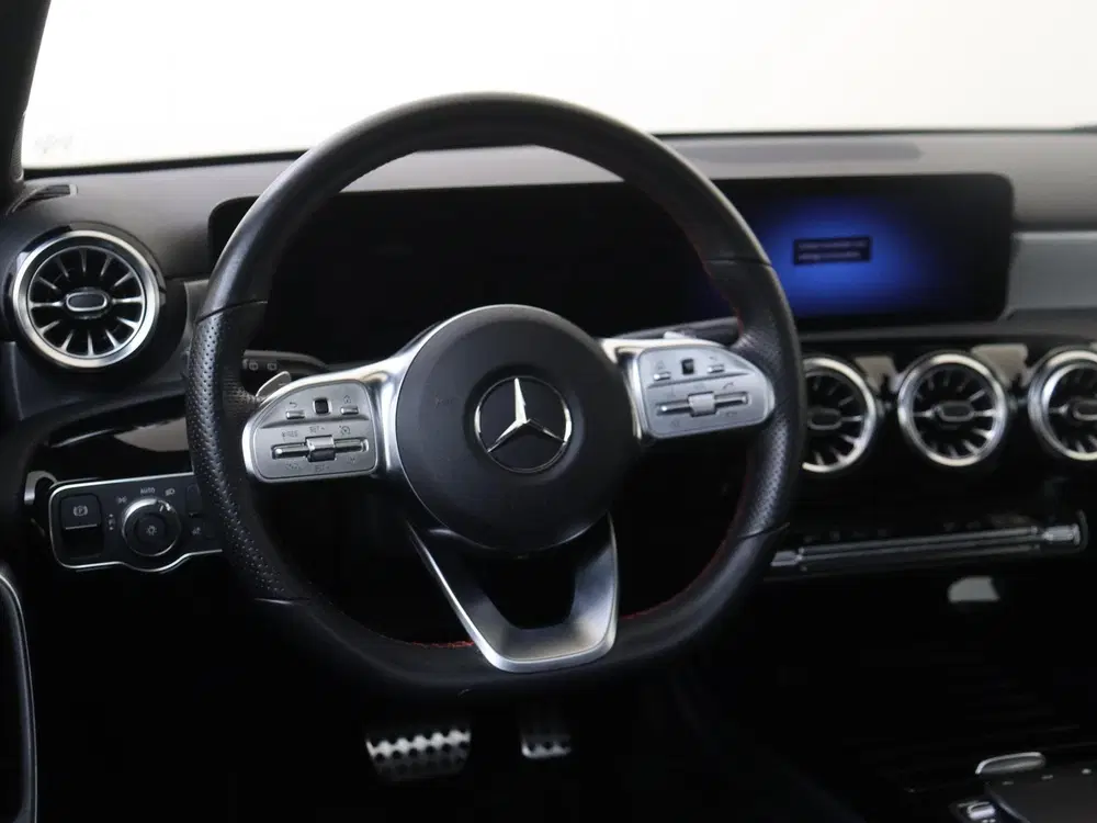 Mercedes-Benz A-Klasse 180 Business Solution AMG uit 2022, foto 10