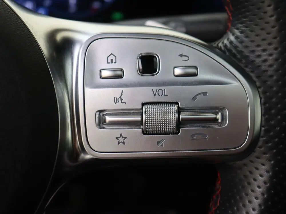 Mercedes-Benz A-Klasse 180 Business Solution AMG uit 2022, foto 13