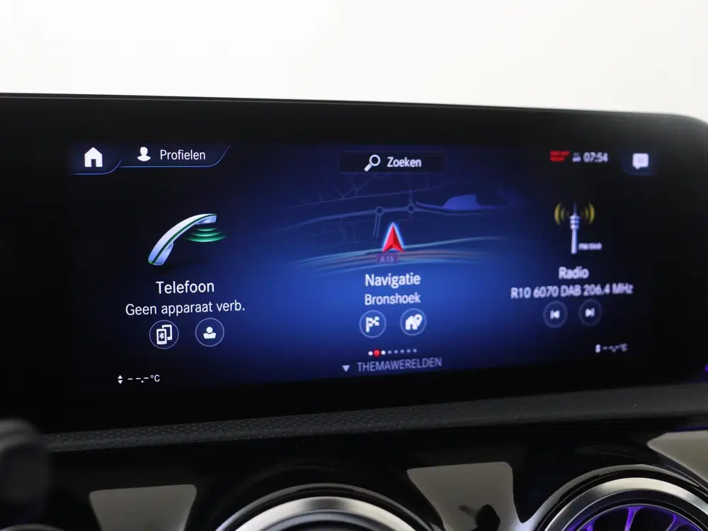 Mercedes-Benz A-Klasse 180 Business Solution AMG uit 2022, foto 17