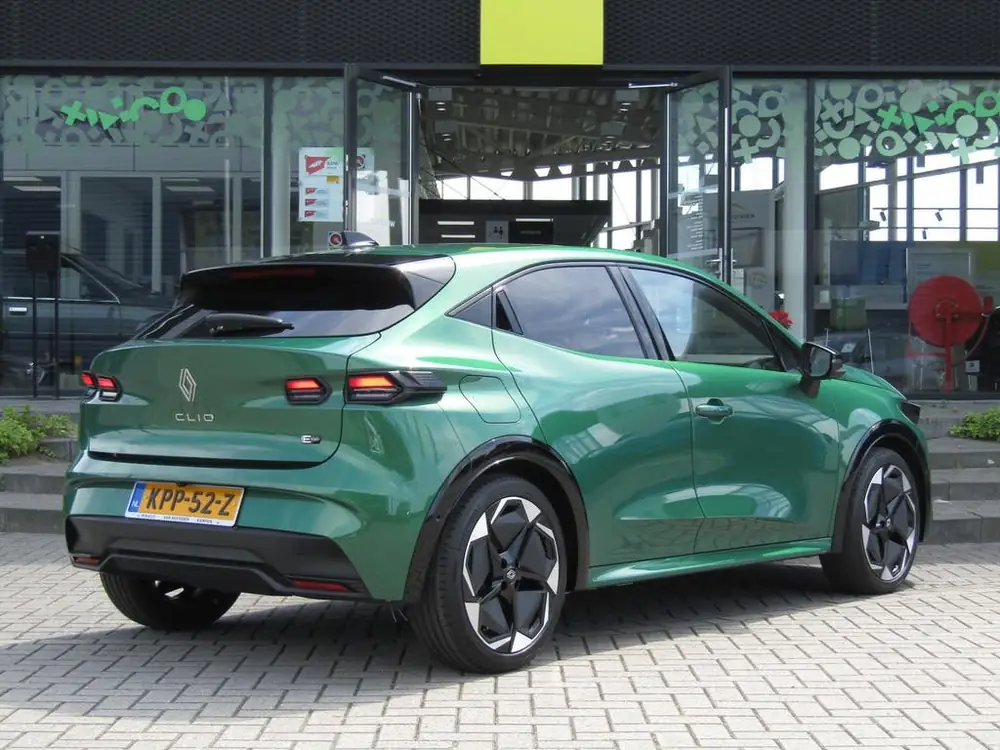 Renault Clio Hybrid 160pk Aut Techno / Navigatie / 360 Camer uit 2026, foto 2