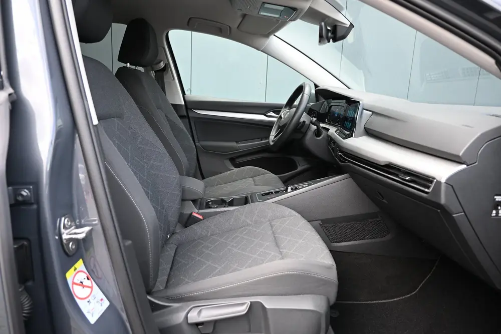 Volkswagen Golf 1.0 eTSI Life Business (bj 2022, automaat) uit 2022, foto 10
