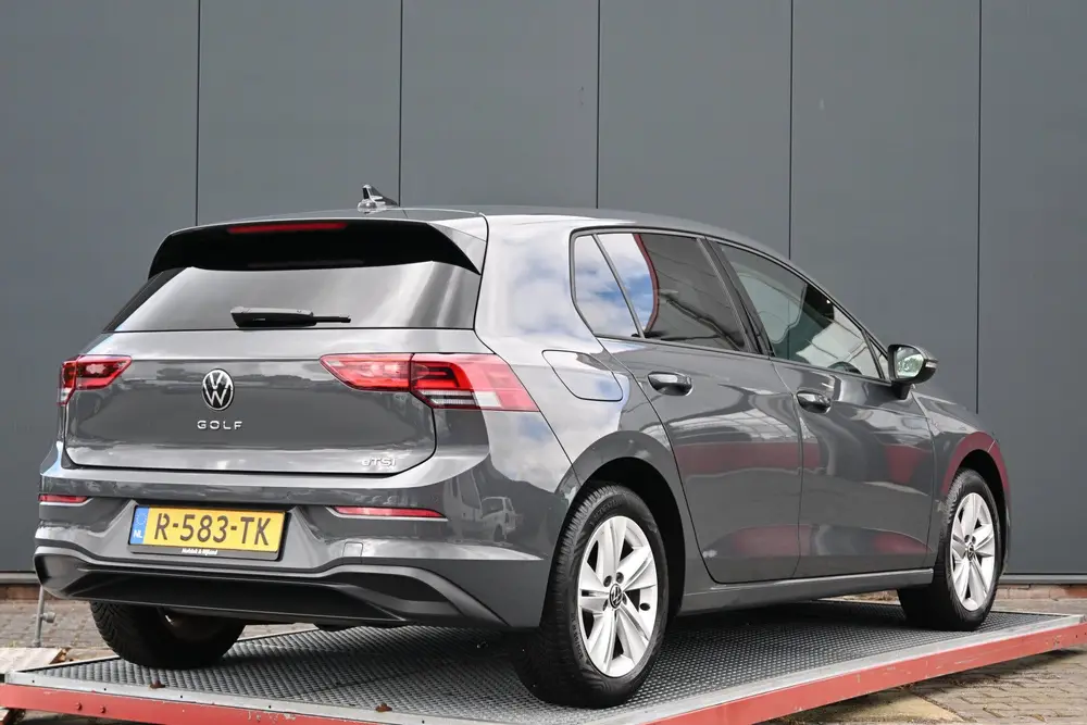 Volkswagen Golf 1.0 eTSI Life Business (bj 2022, automaat) uit 2022, foto 3