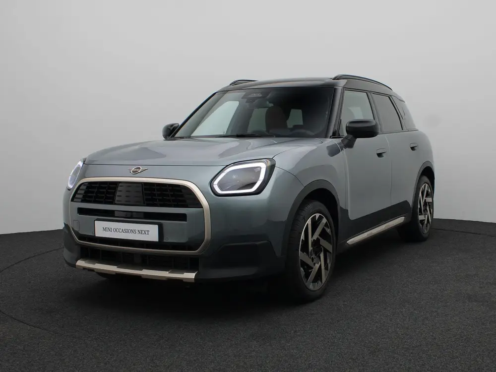 Mini Countryman C Favoured + Pakket L + Stuurwielrand verw uit 2024