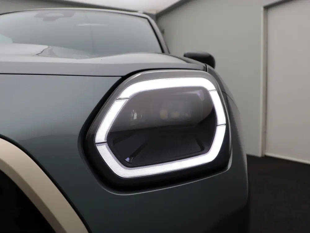 Mini Countryman C Favoured + Pakket L + Stuurwielrand verw uit 2024, foto 6