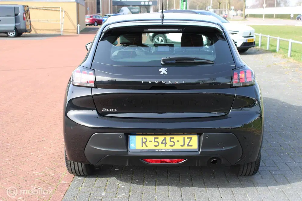 Peugeot 208 1.2 PureTech Active Pack uit 2022, foto 13