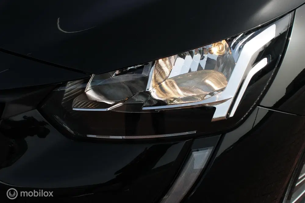 Peugeot 208 1.2 PureTech Active Pack uit 2022, foto 14