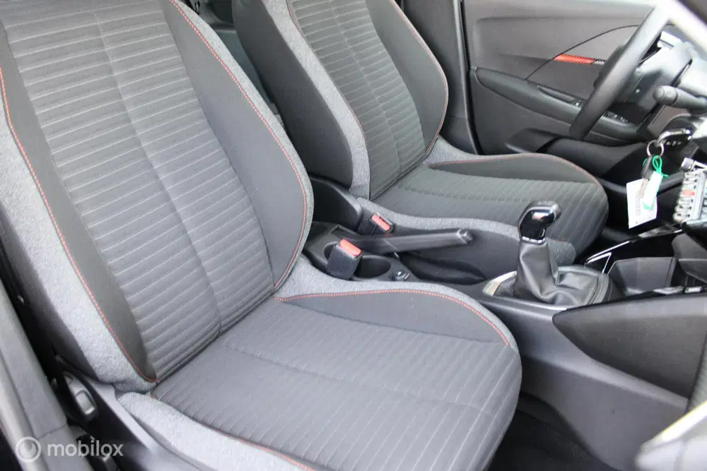 Peugeot 208 1.2 PureTech Active Pack uit 2022, foto 17