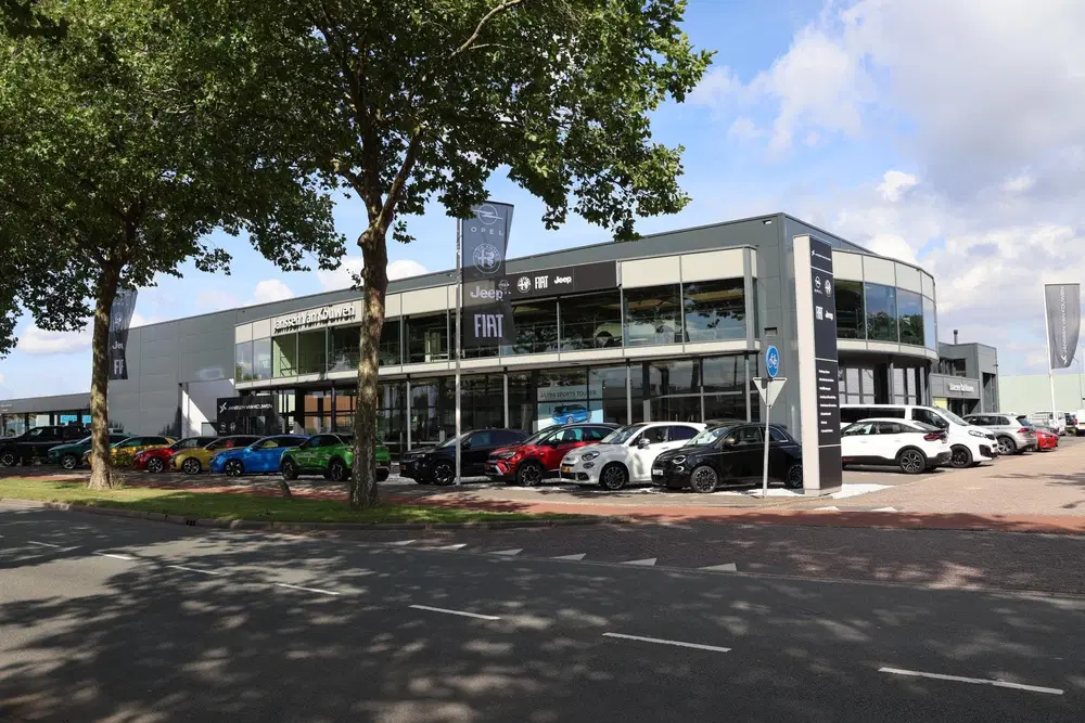 Peugeot 308 1.2 Hybrid 145 e-DCS6 Allure Stoel-Stuurve uit 2025, foto 5