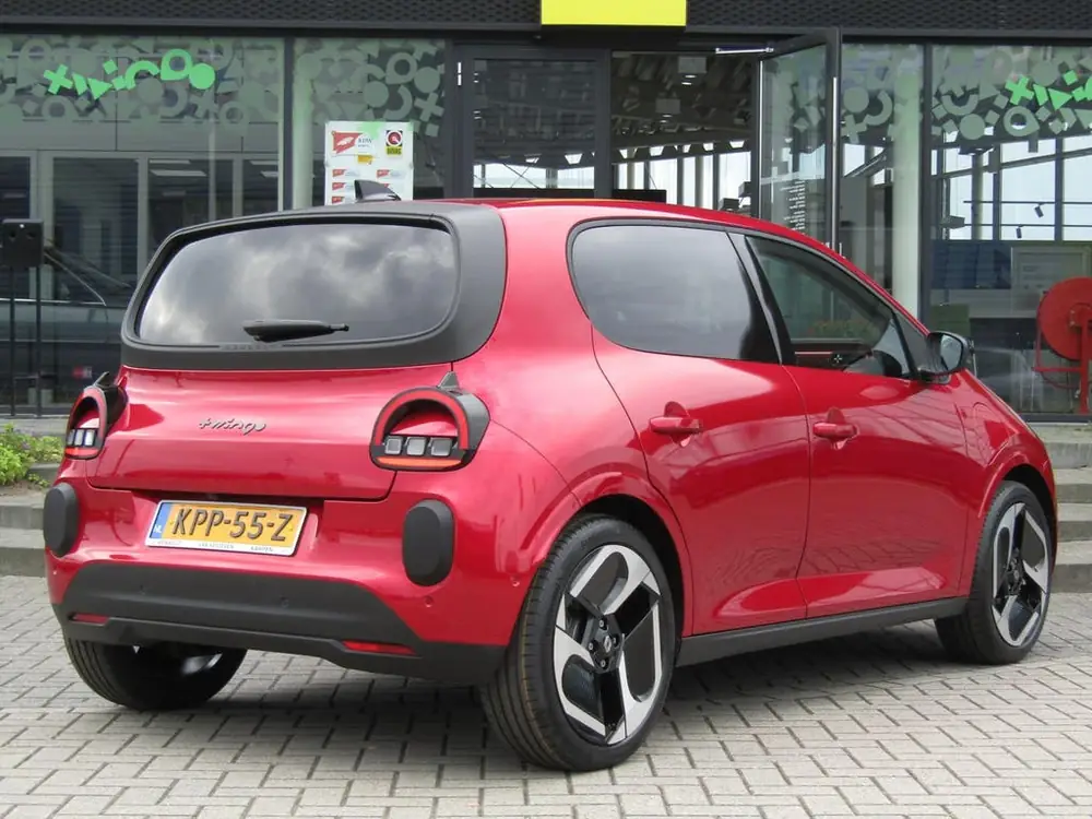 Renault Twingo 82pk Techno / 18'' Velgen / Navigatie / Camer uit 2026, foto 2