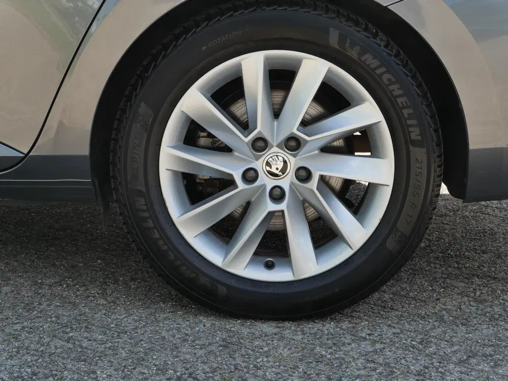 Skoda Superb 1.4 TSI PHEV 217pk DSG-6 Business Edition uit 2023, foto 14
