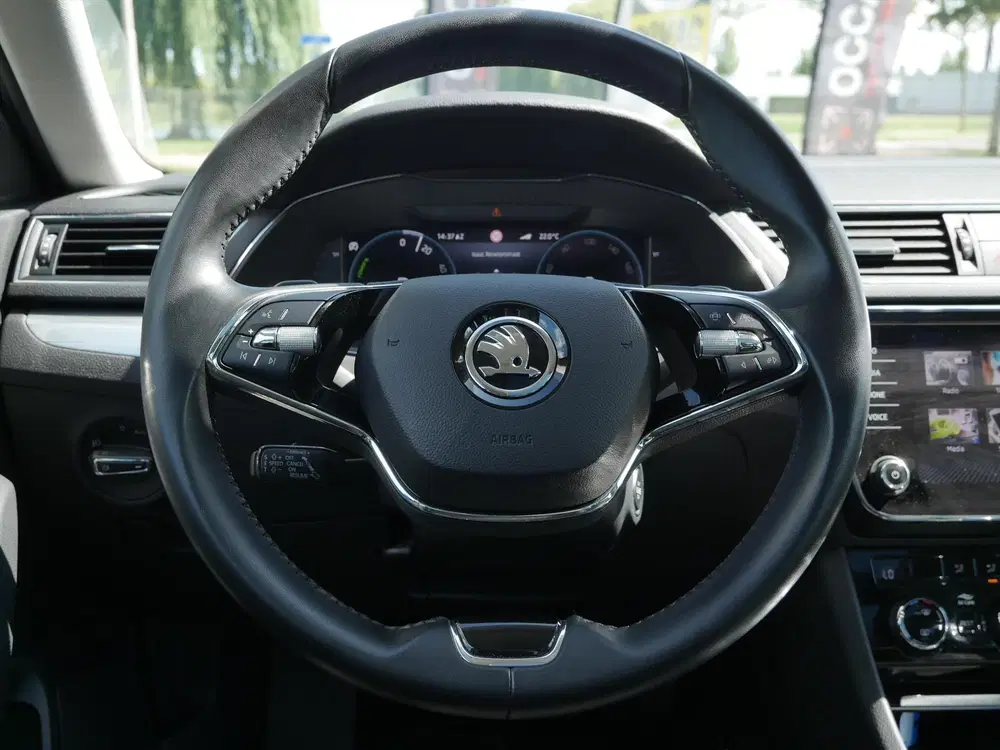 Skoda Superb 1.4 TSI PHEV 217pk DSG-6 Business Edition uit 2023, foto 19