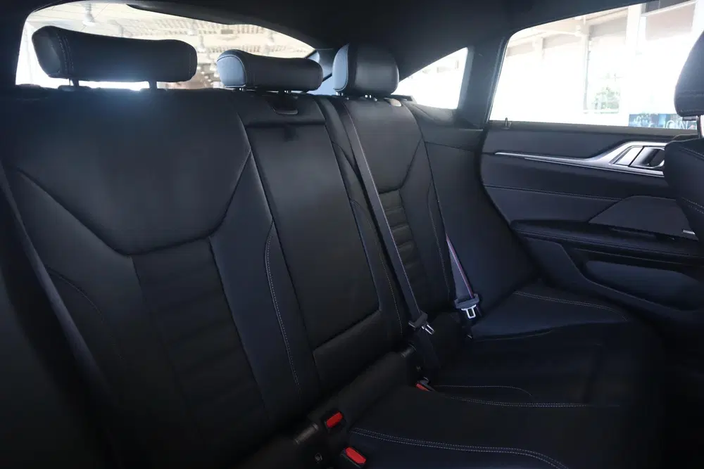 BMW 4-serie 420i Gran Coupe uit 2023, foto 9