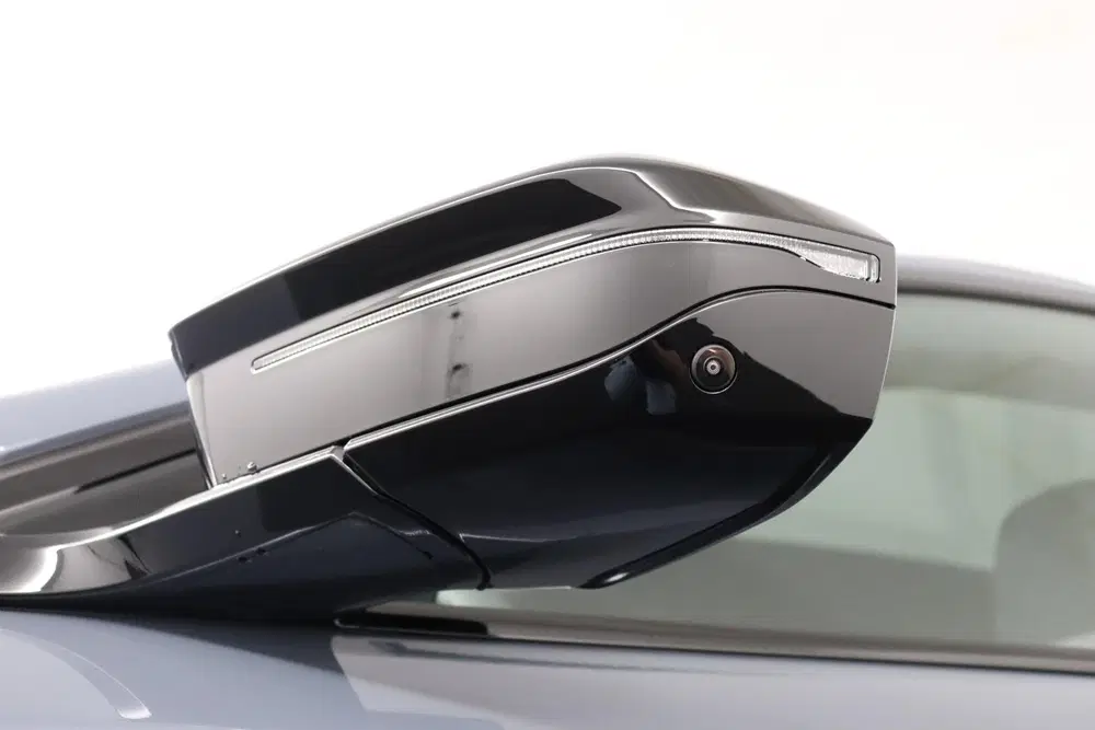 BMW M5 uit 2026, foto 10
