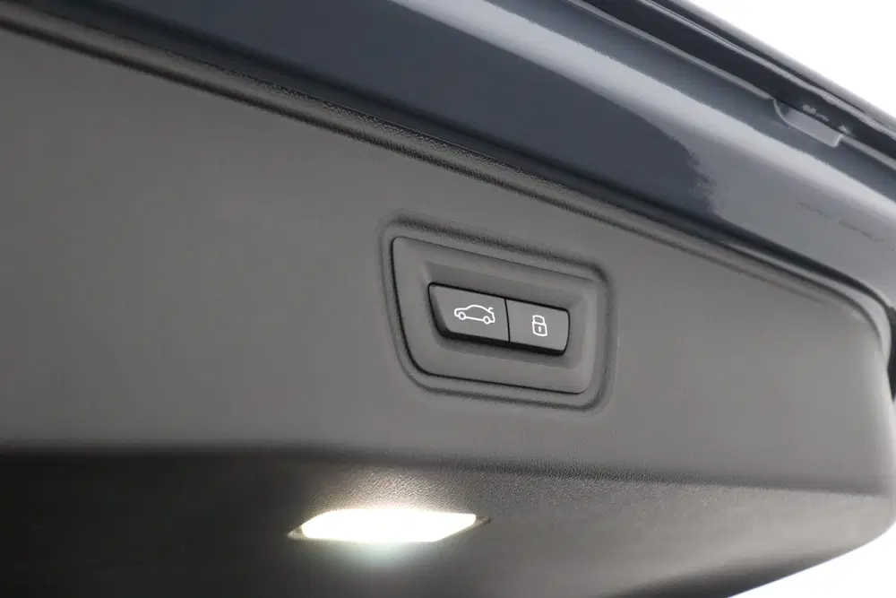 BMW M5 uit 2026, foto 16