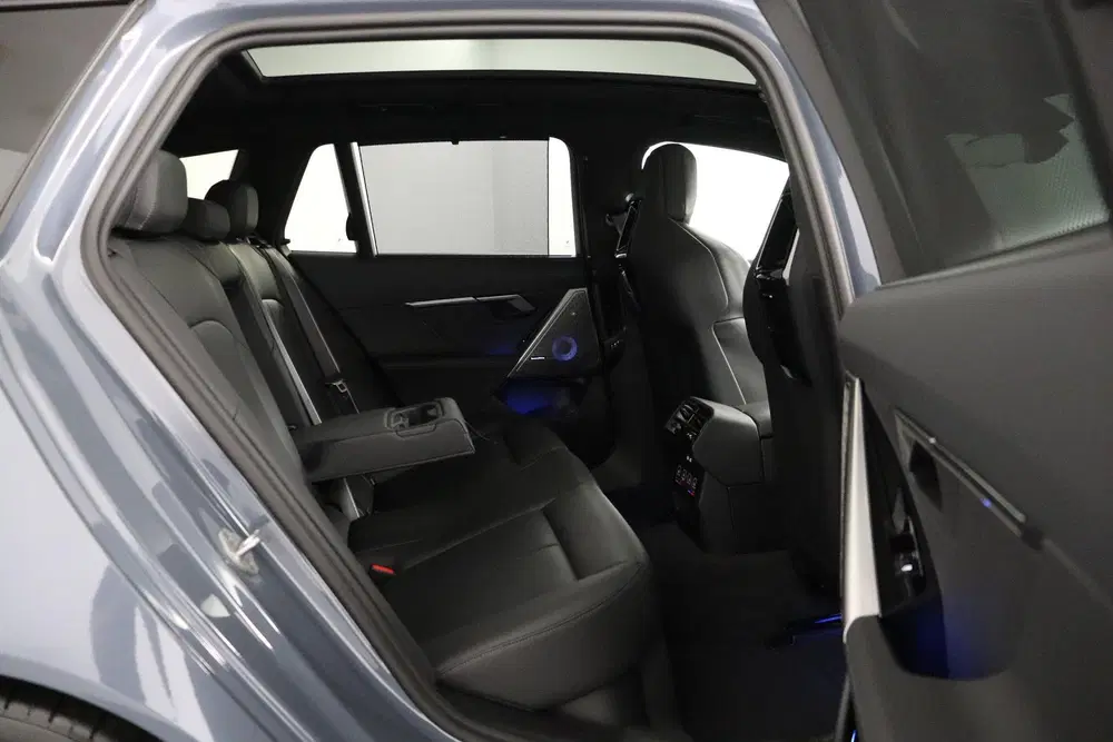 BMW M5 uit 2026, foto 17