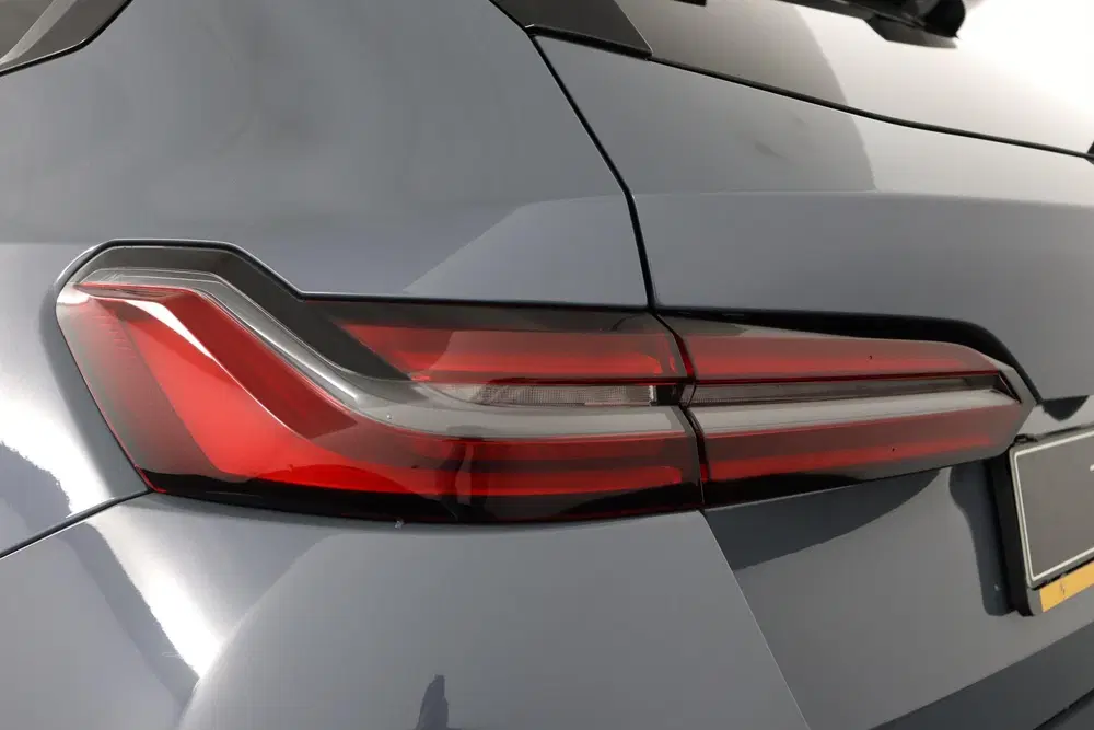 BMW M5 uit 2026, foto 7